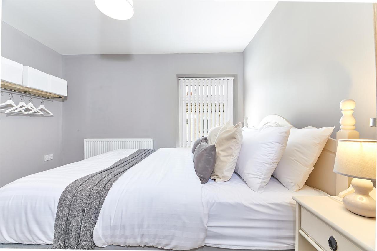 Host & Stay - Sea Breeze آمبل المظهر الخارجي الصورة