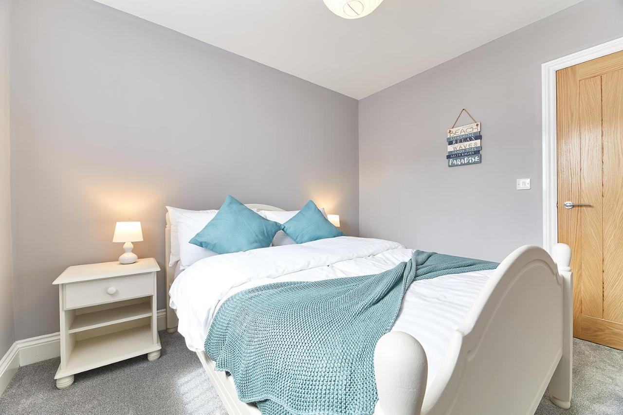 Host & Stay - Sea Breeze آمبل المظهر الخارجي الصورة